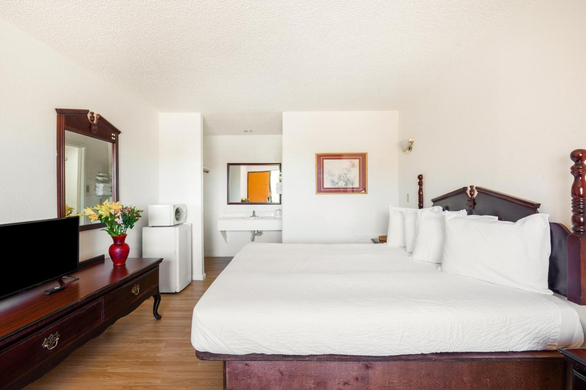 Oyo Hotel Groesbeck Экстерьер фото