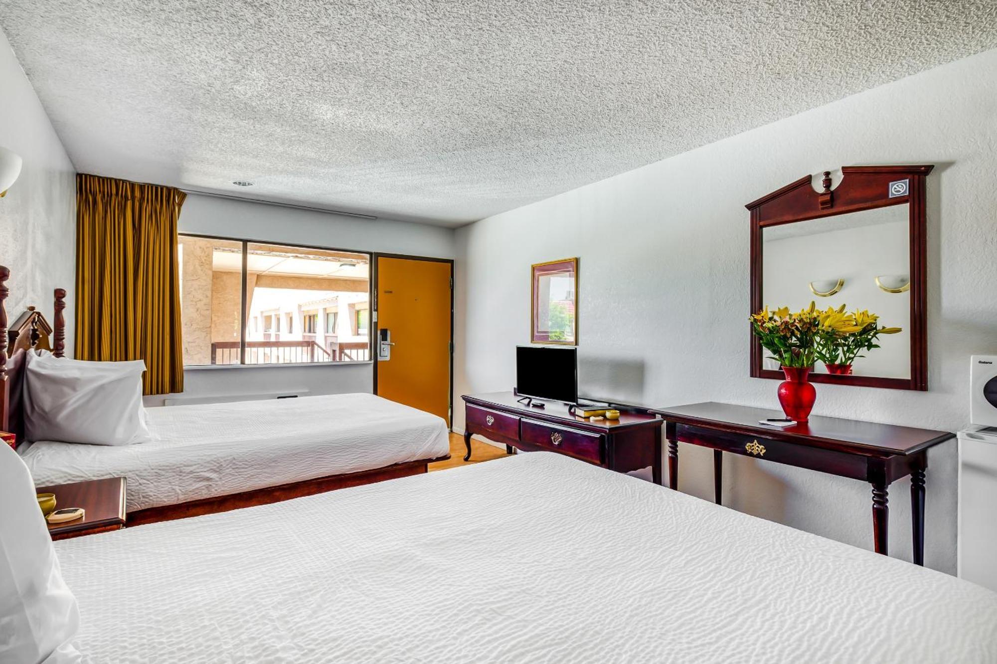 Oyo Hotel Groesbeck Экстерьер фото